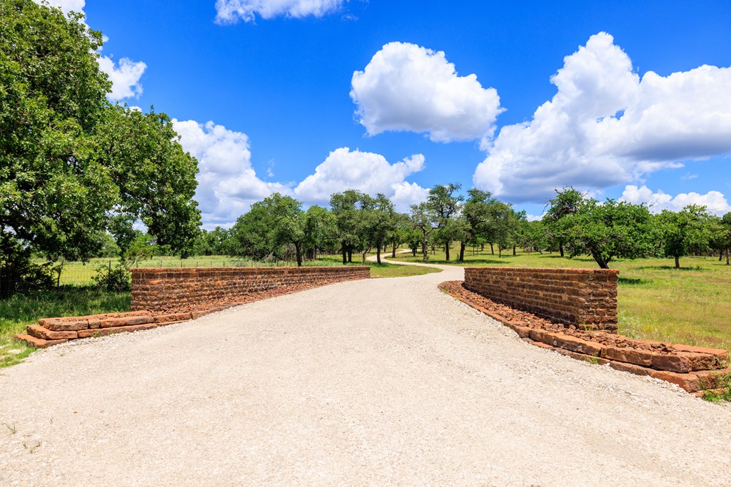 520 Isaacs Mountain Rd