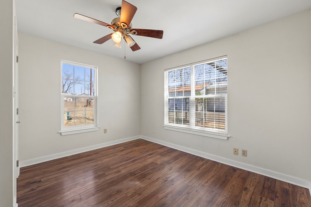 204 Morning Glory Dr