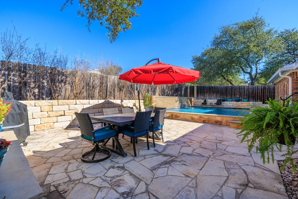 2146 Stone Oak