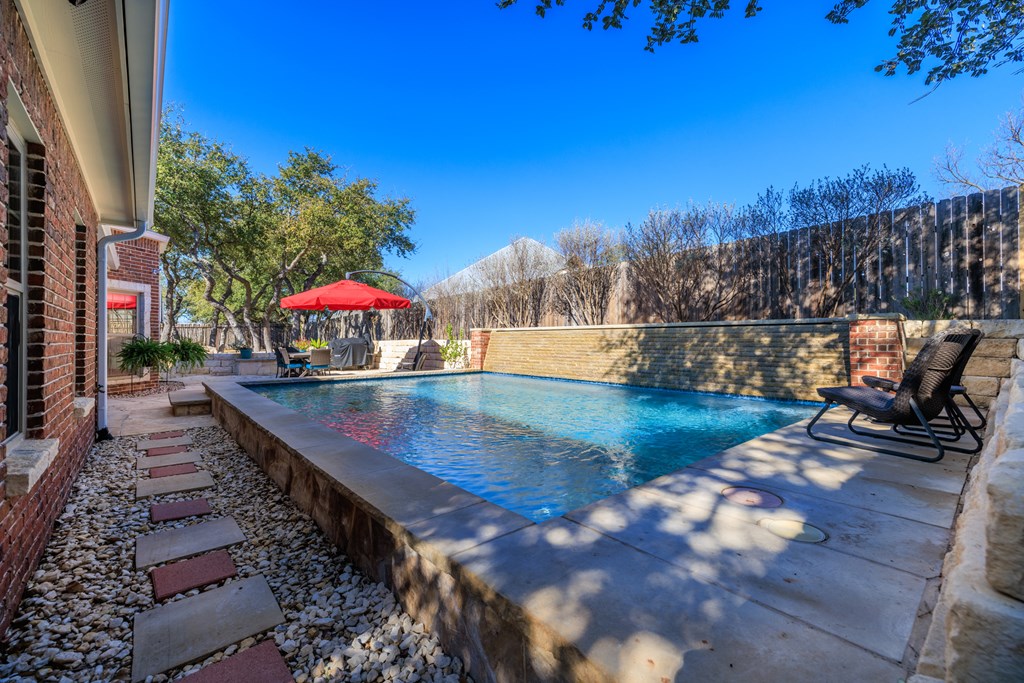 2146 Stone Oak