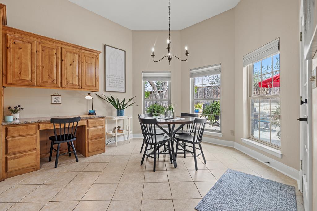 2146 Stone Oak