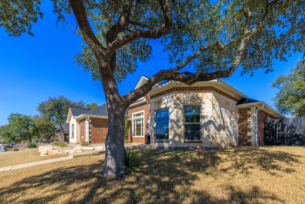 2146 Stone Oak