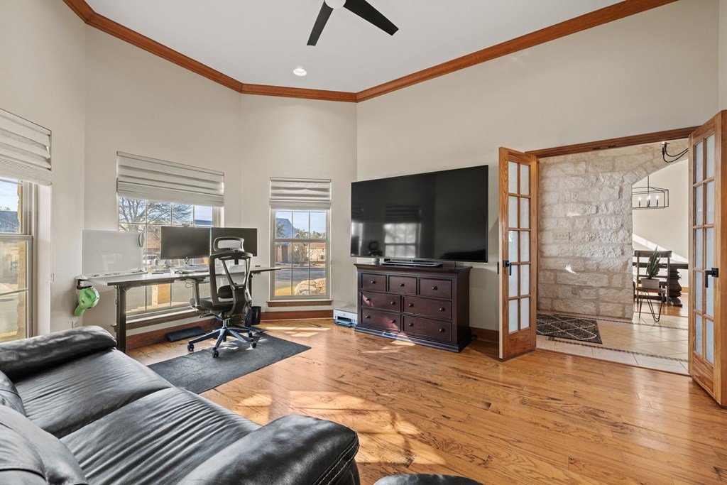 2146 Stone Oak
