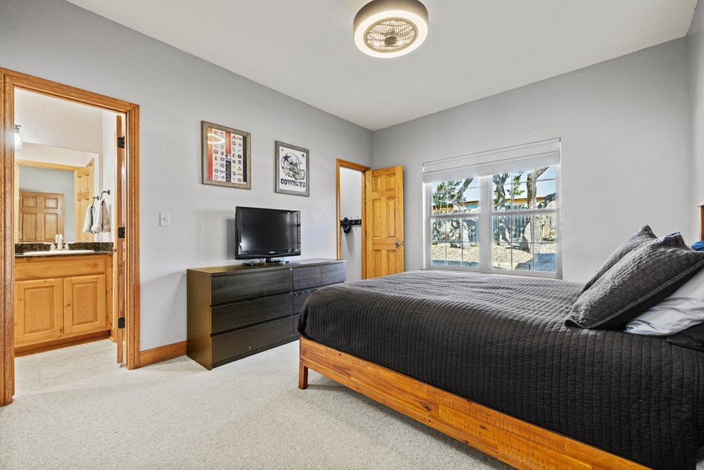 2146 Stone Oak
