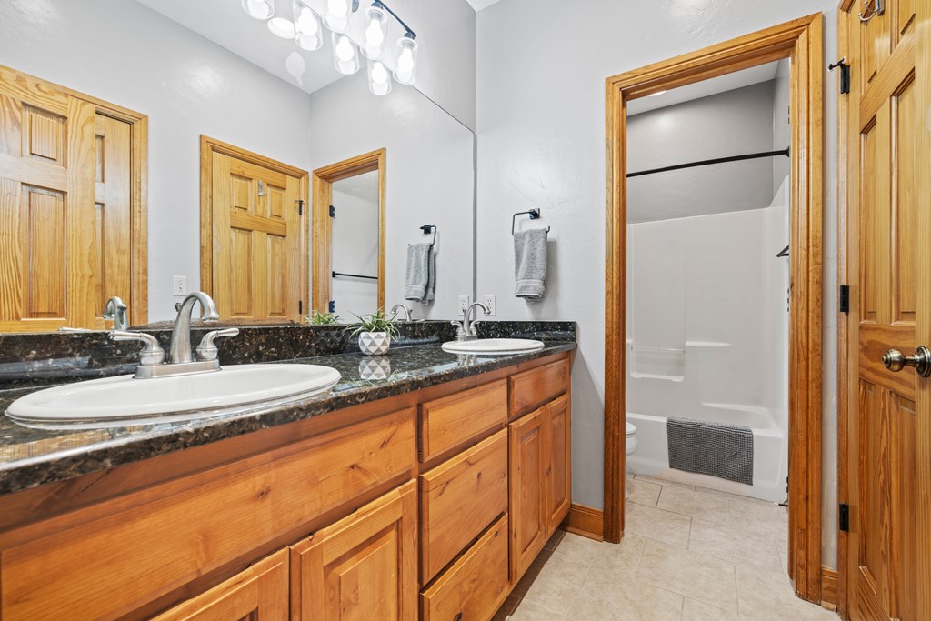 2146 Stone Oak
