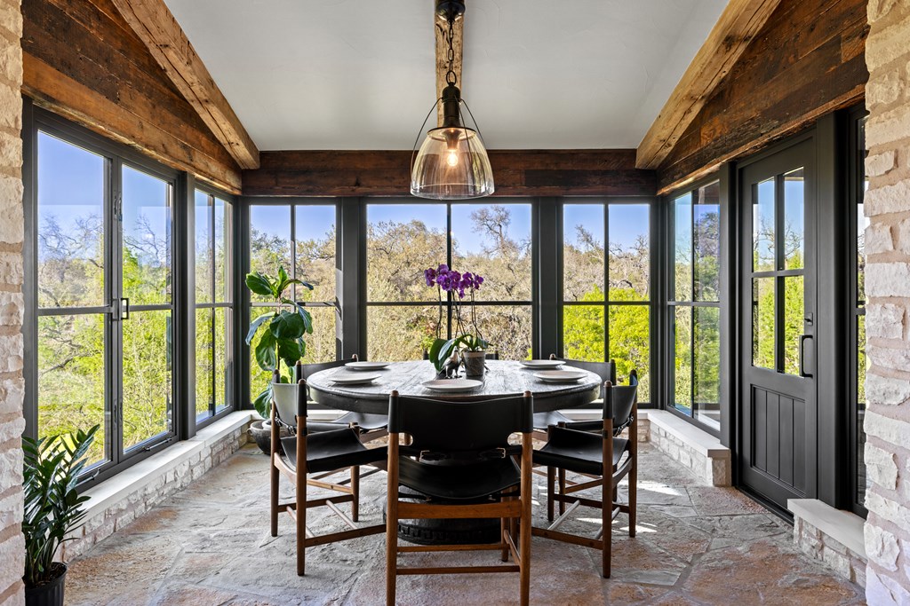 119 Oakview Court