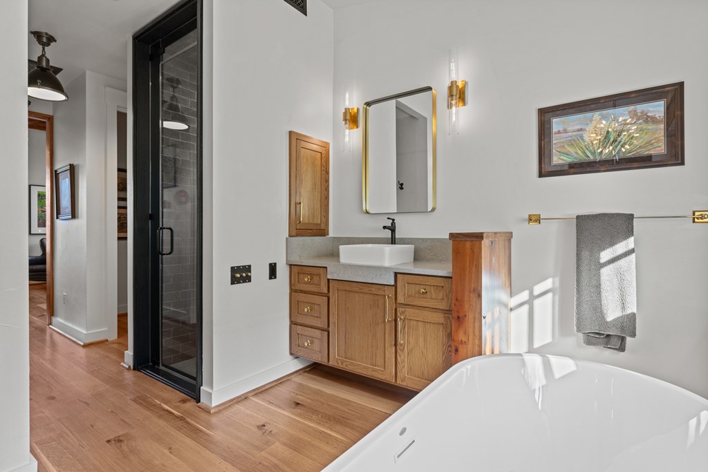 119 Oakview Court
