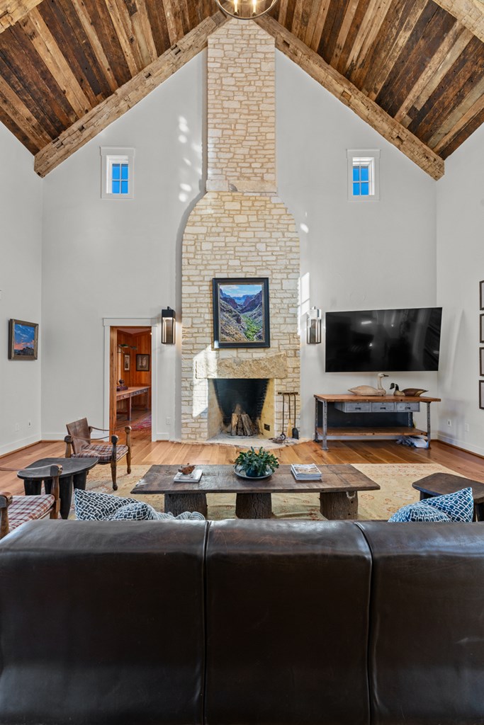 119 Oakview Court