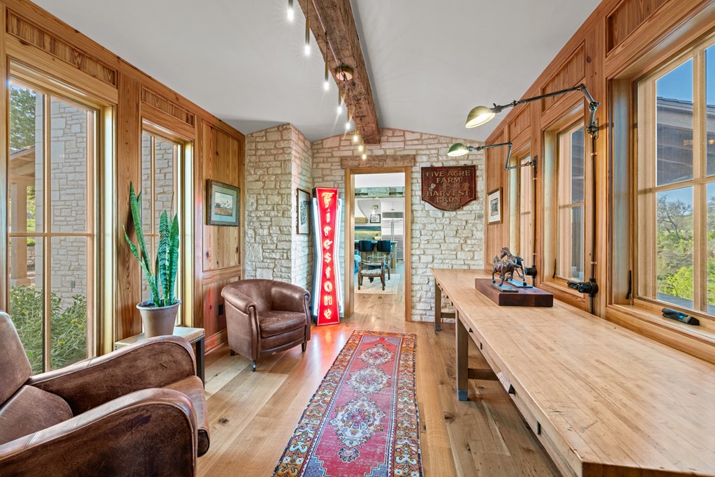 119 Oakview Court