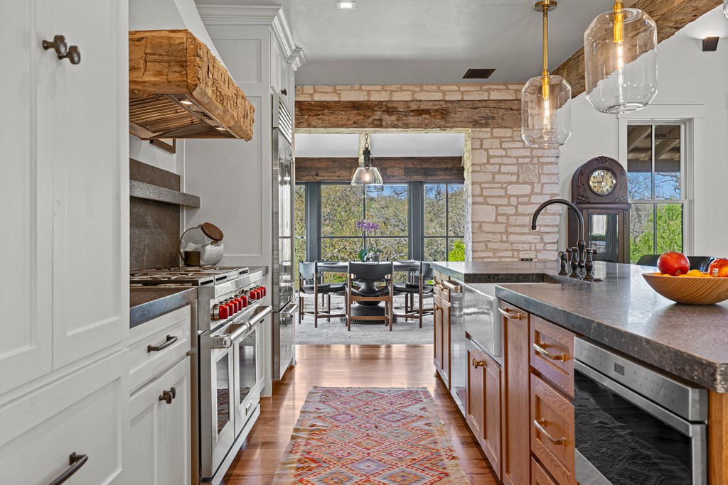 119 Oakview Court