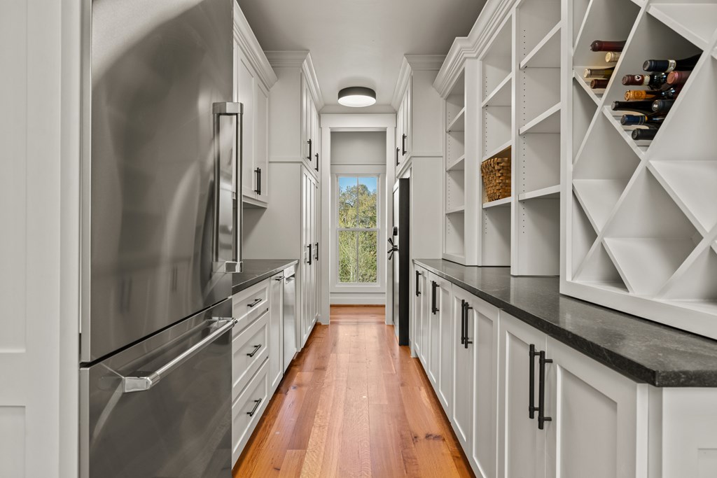 119 Oakview Court