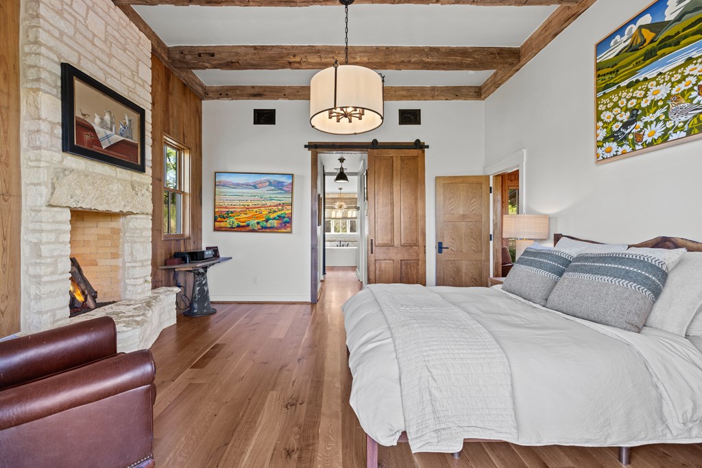 119 Oakview Court