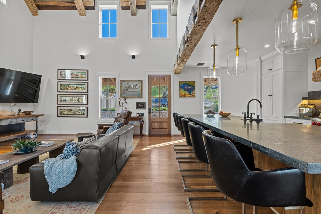 119 Oakview Court