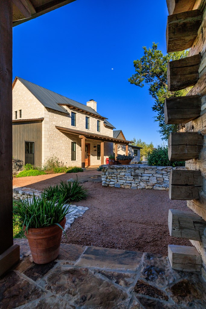 119 Oakview Court