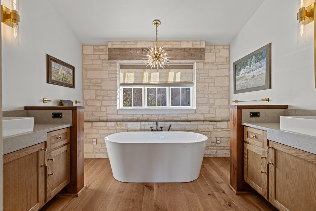 119 Oakview Court