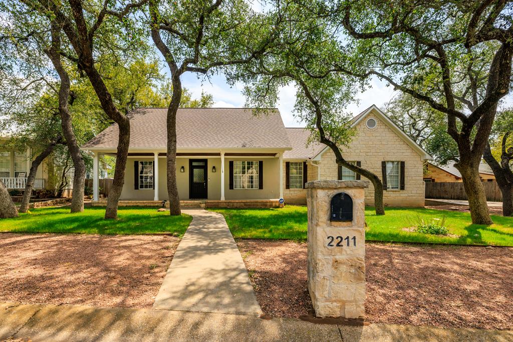 2211 Hedgestone