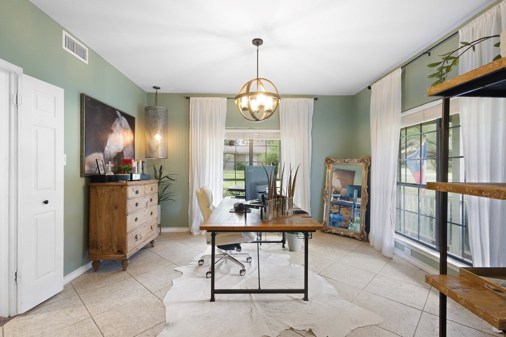 21005 Hickory Bend