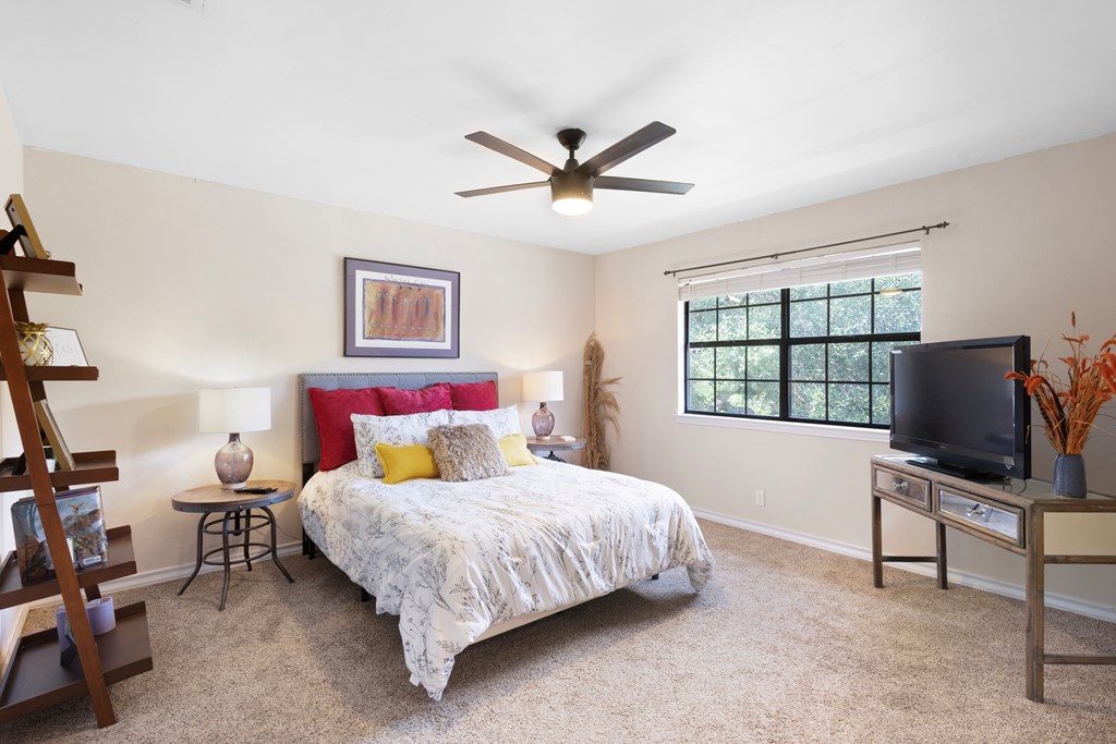 21005 Hickory Bend
