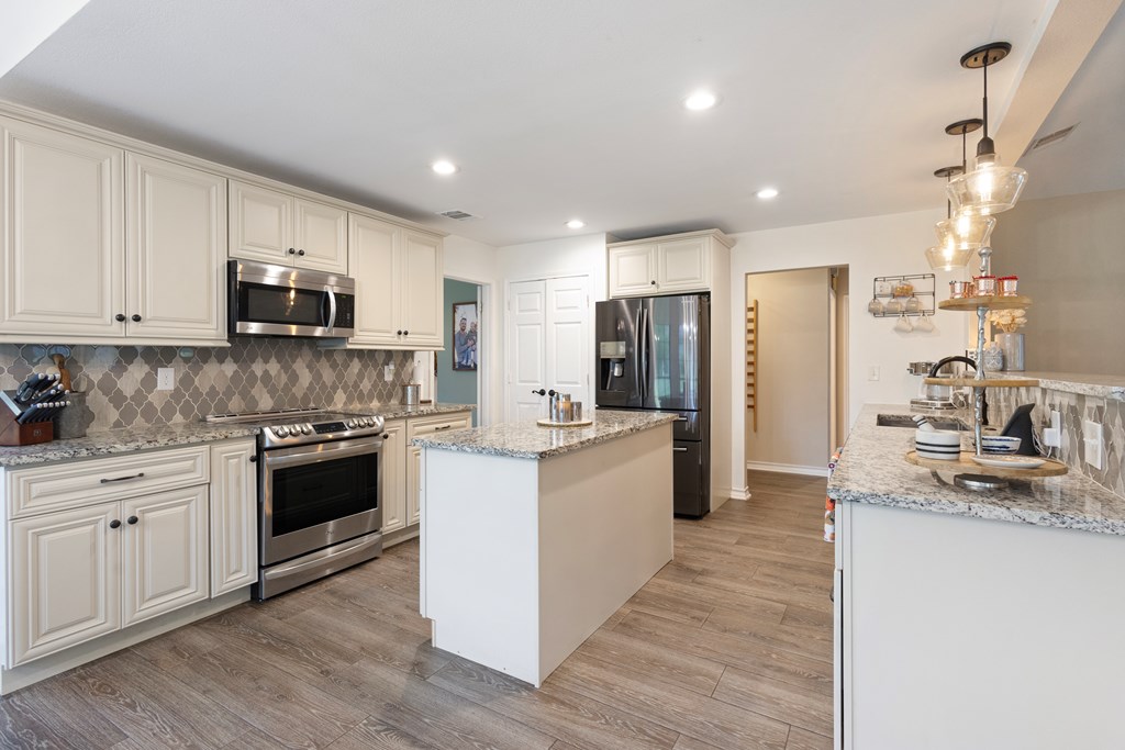 21005 Hickory Bend