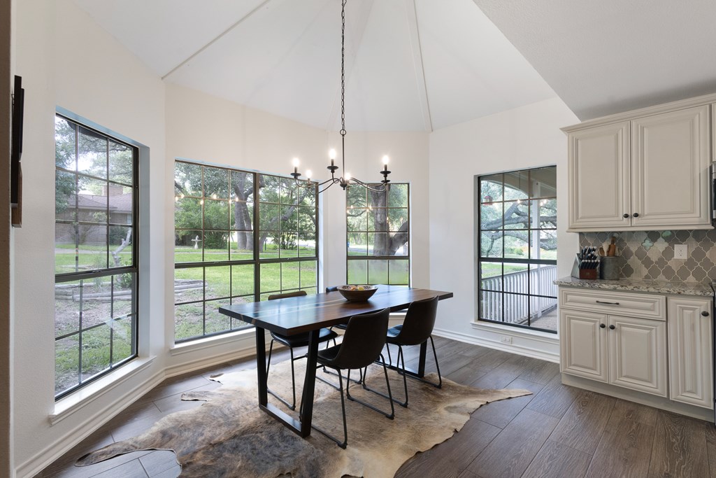 21005 Hickory Bend