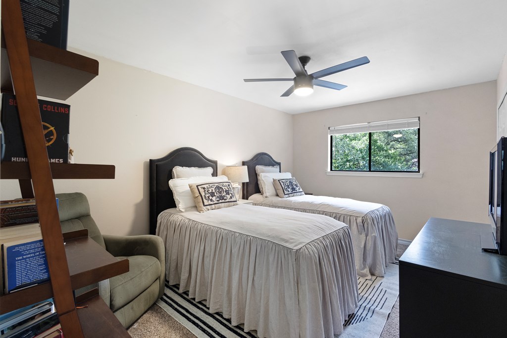 21005 Hickory Bend