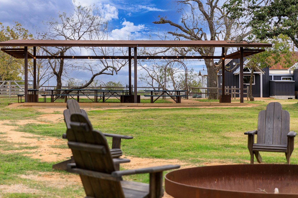 2732 Ranch Rd 1323
