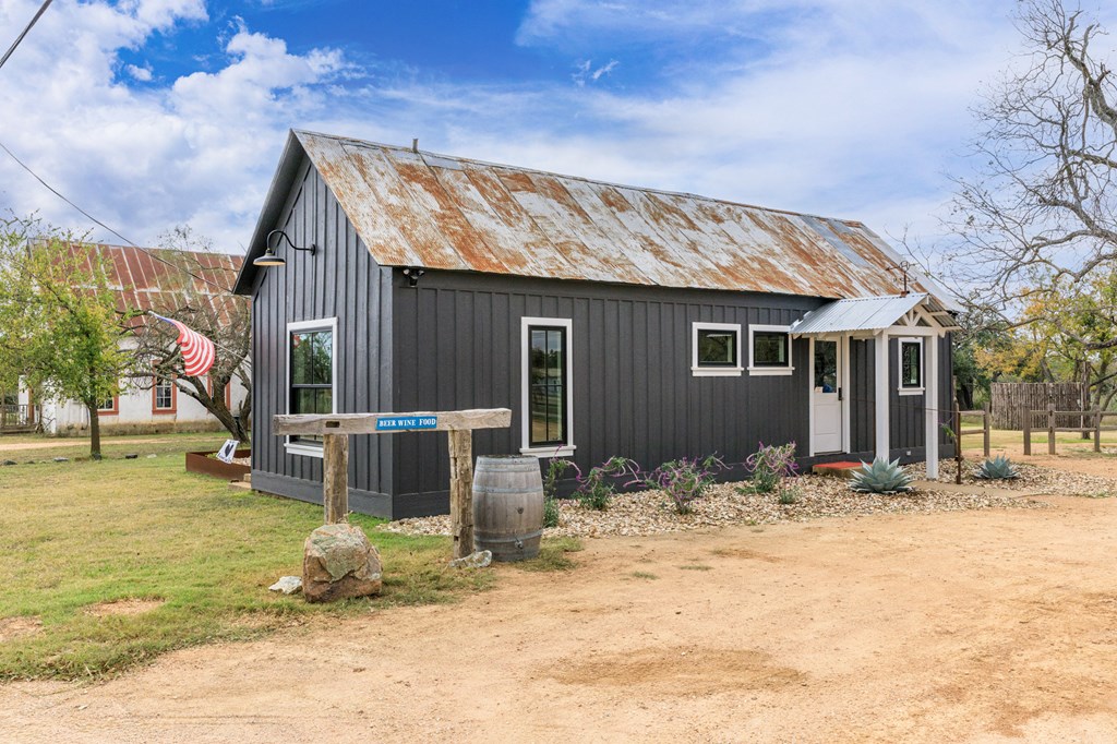 2732 Ranch Rd 1323