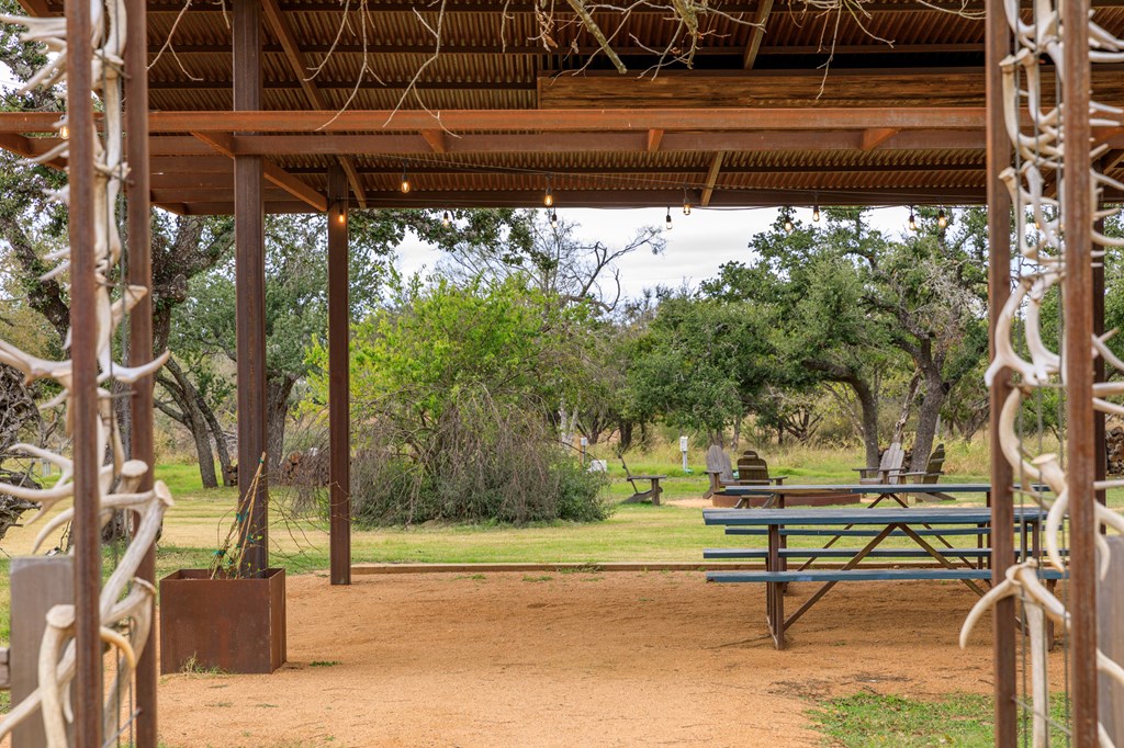 2732 Ranch Rd 1323