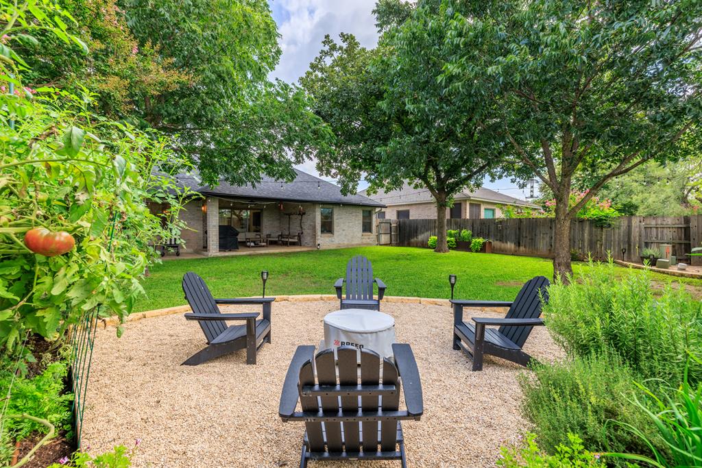 317 Chase Oaks Place