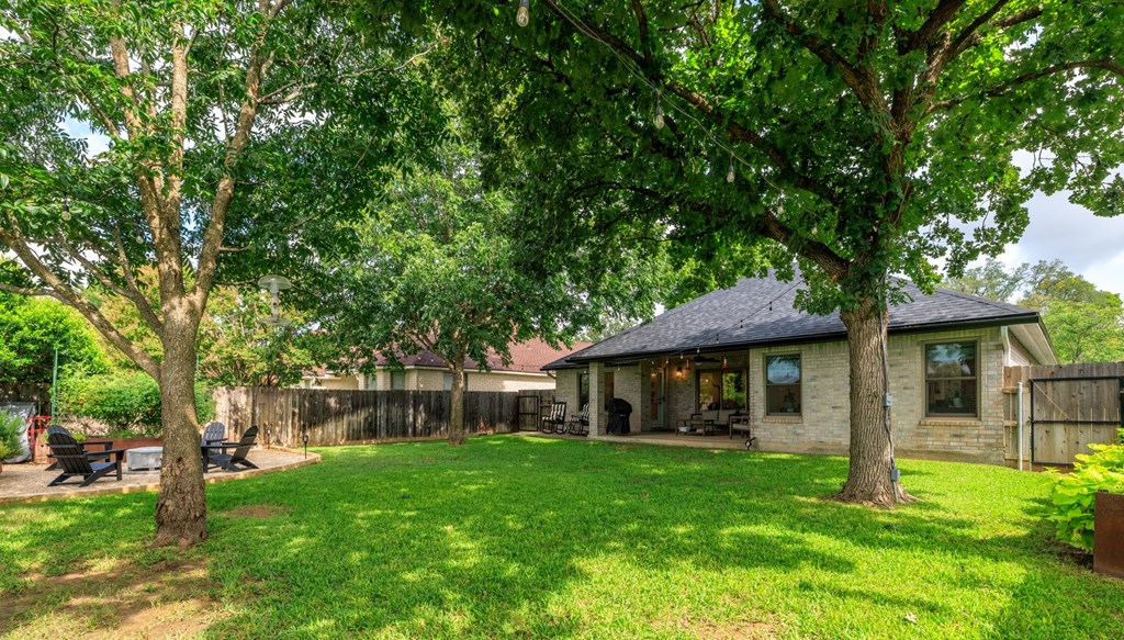 317 Chase Oaks Place