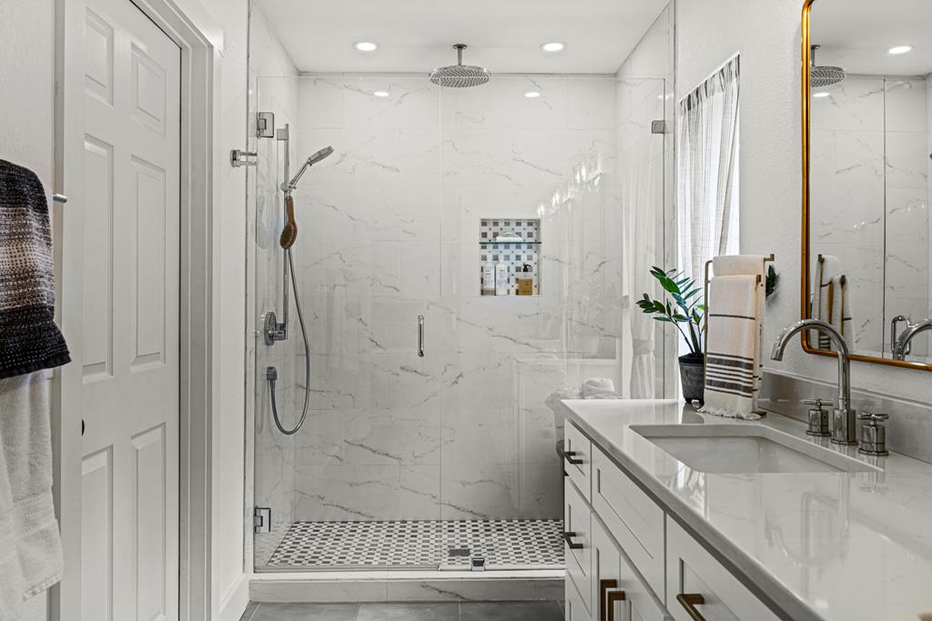 317 Chase Oaks Place