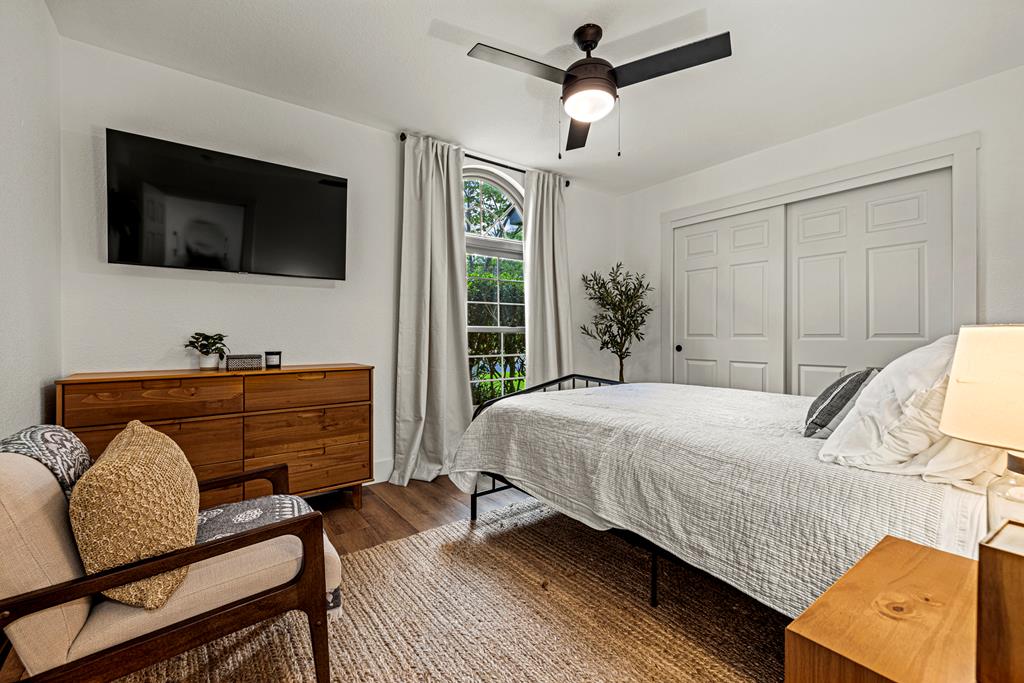 317 Chase Oaks Place