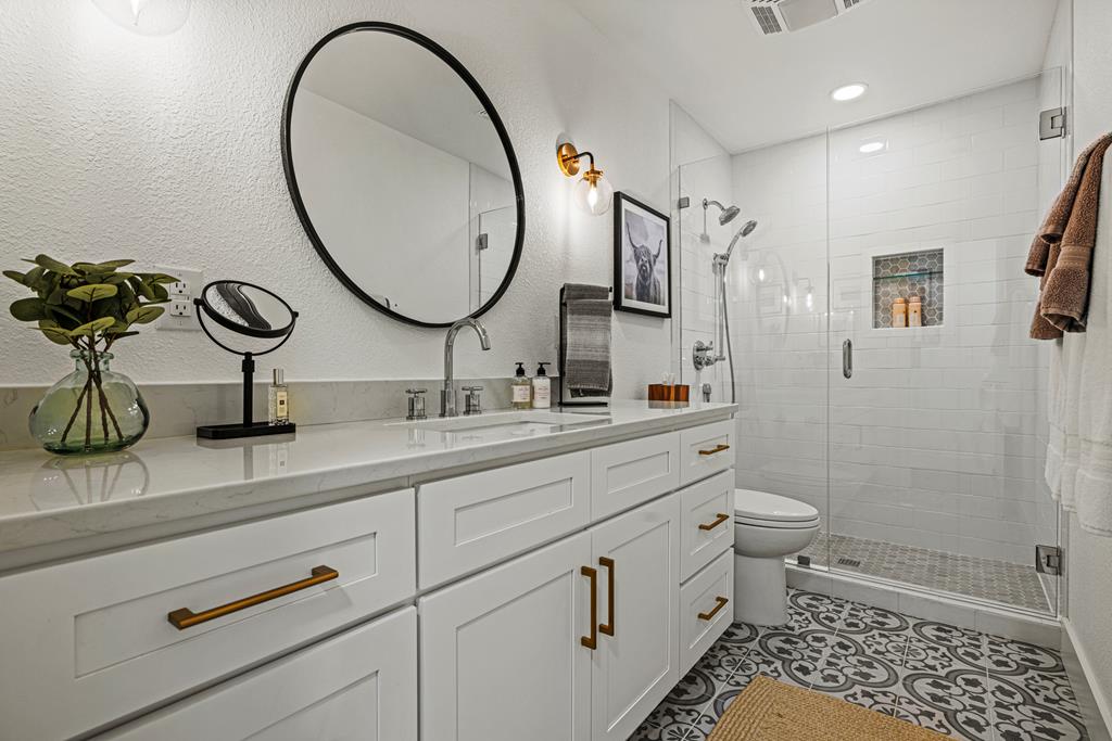 317 Chase Oaks Place