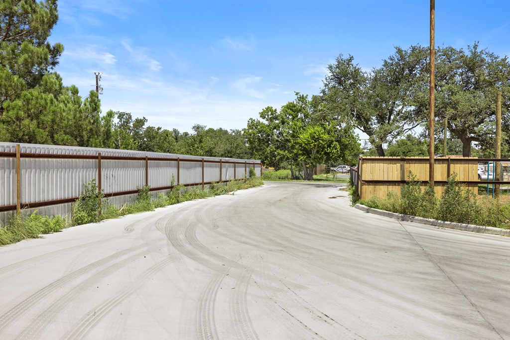 23682 W US Hwy 290