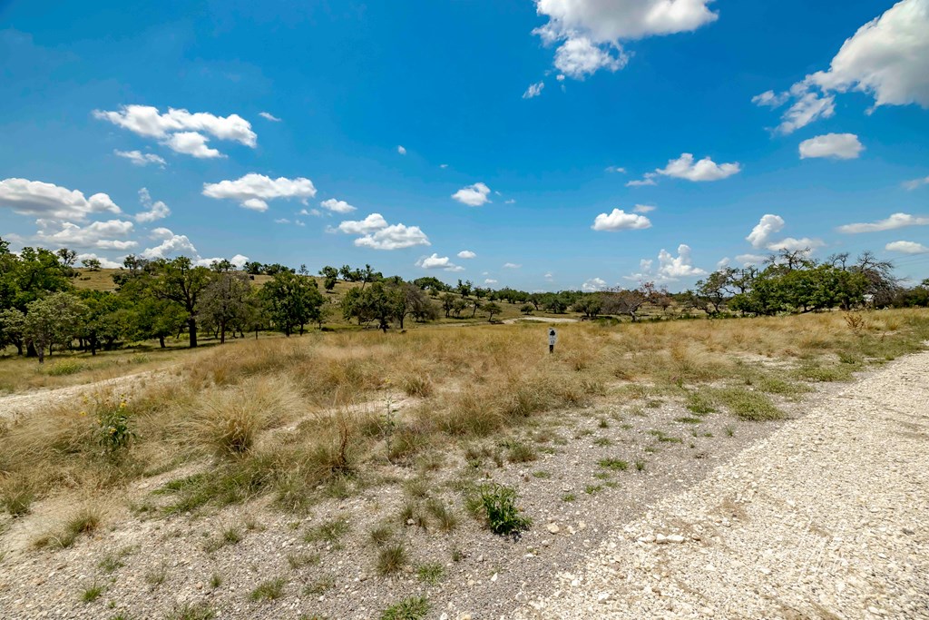 00 Pinnacle Dr