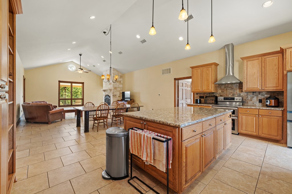 1282 Vintage Oaks Dr