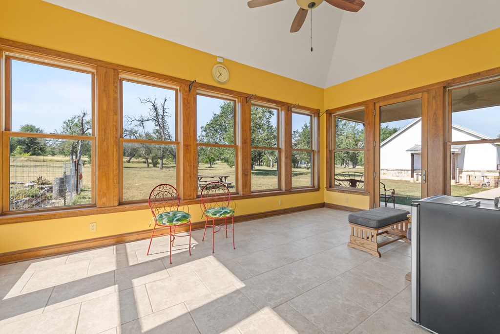 1282 Vintage Oaks Dr