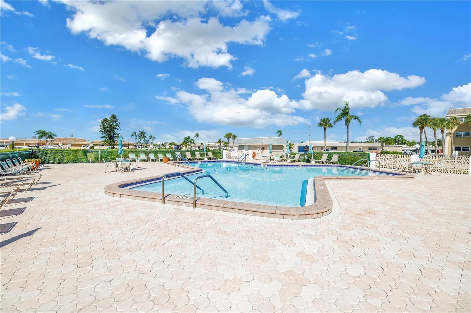 93 BOCA CIEGA POINT BLVD N #93