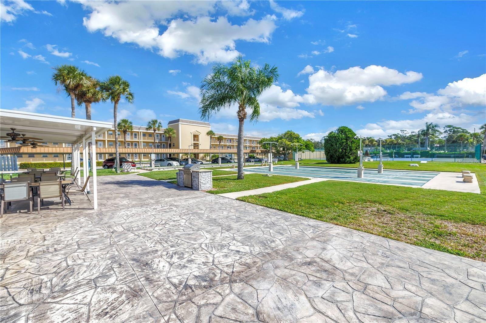 93 BOCA CIEGA POINT BLVD N #93