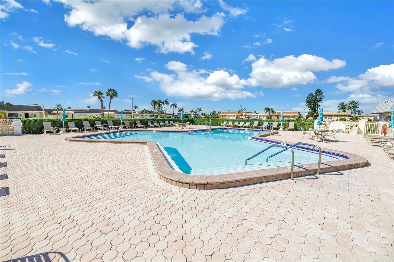 93 BOCA CIEGA POINT BLVD N #93