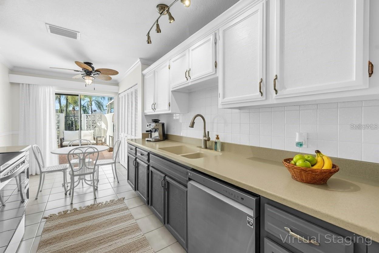 93 BOCA CIEGA POINT BLVD N #93