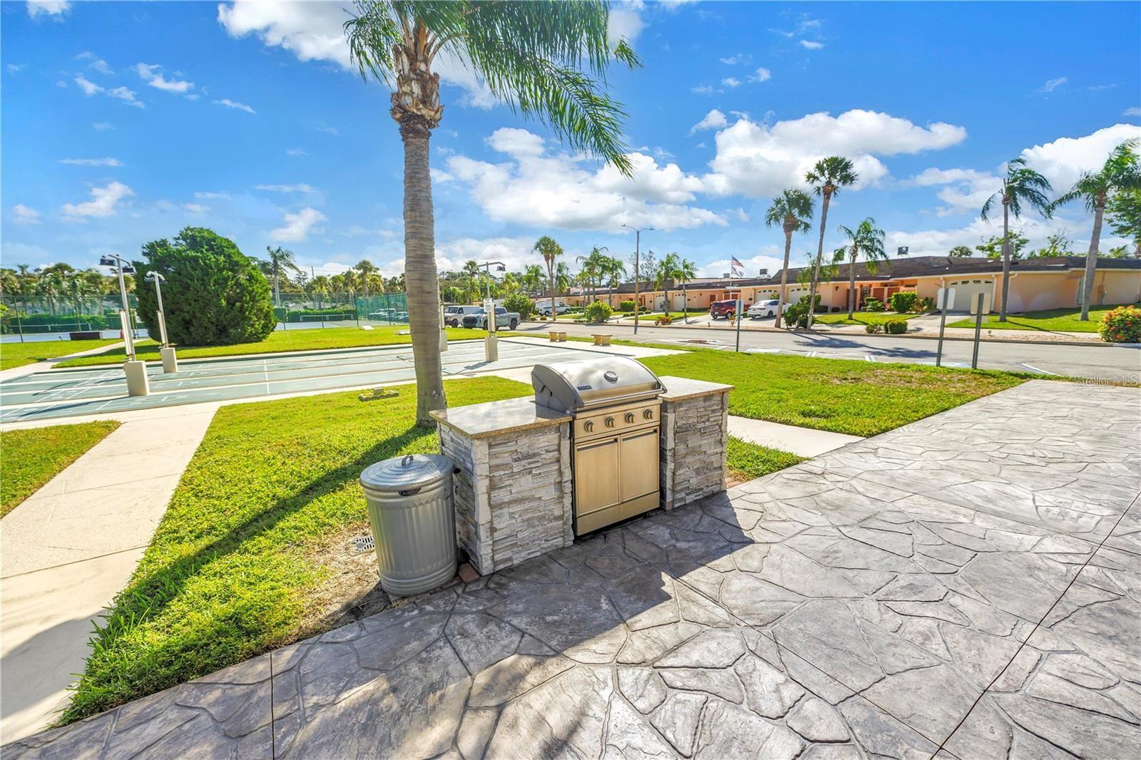 93 BOCA CIEGA POINT BLVD N #93