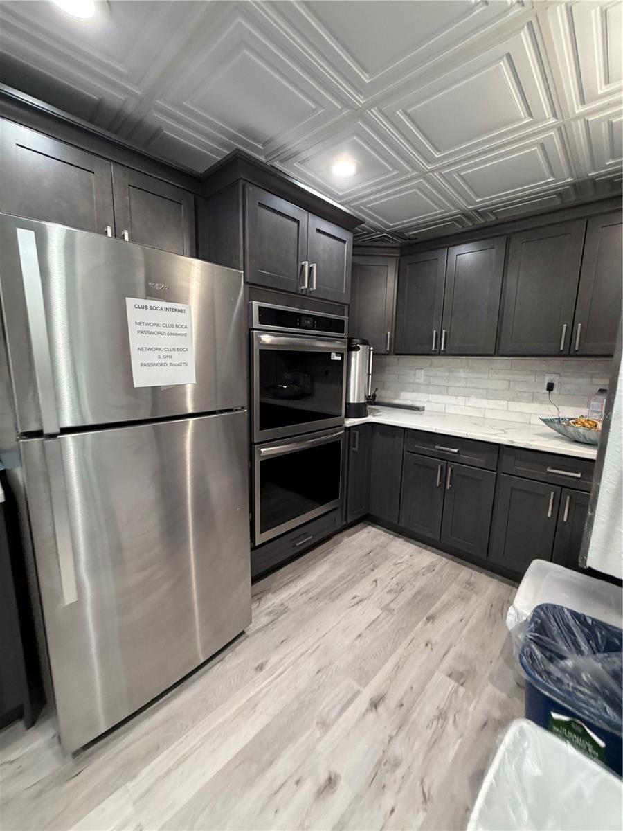 93 BOCA CIEGA POINT BLVD N #93