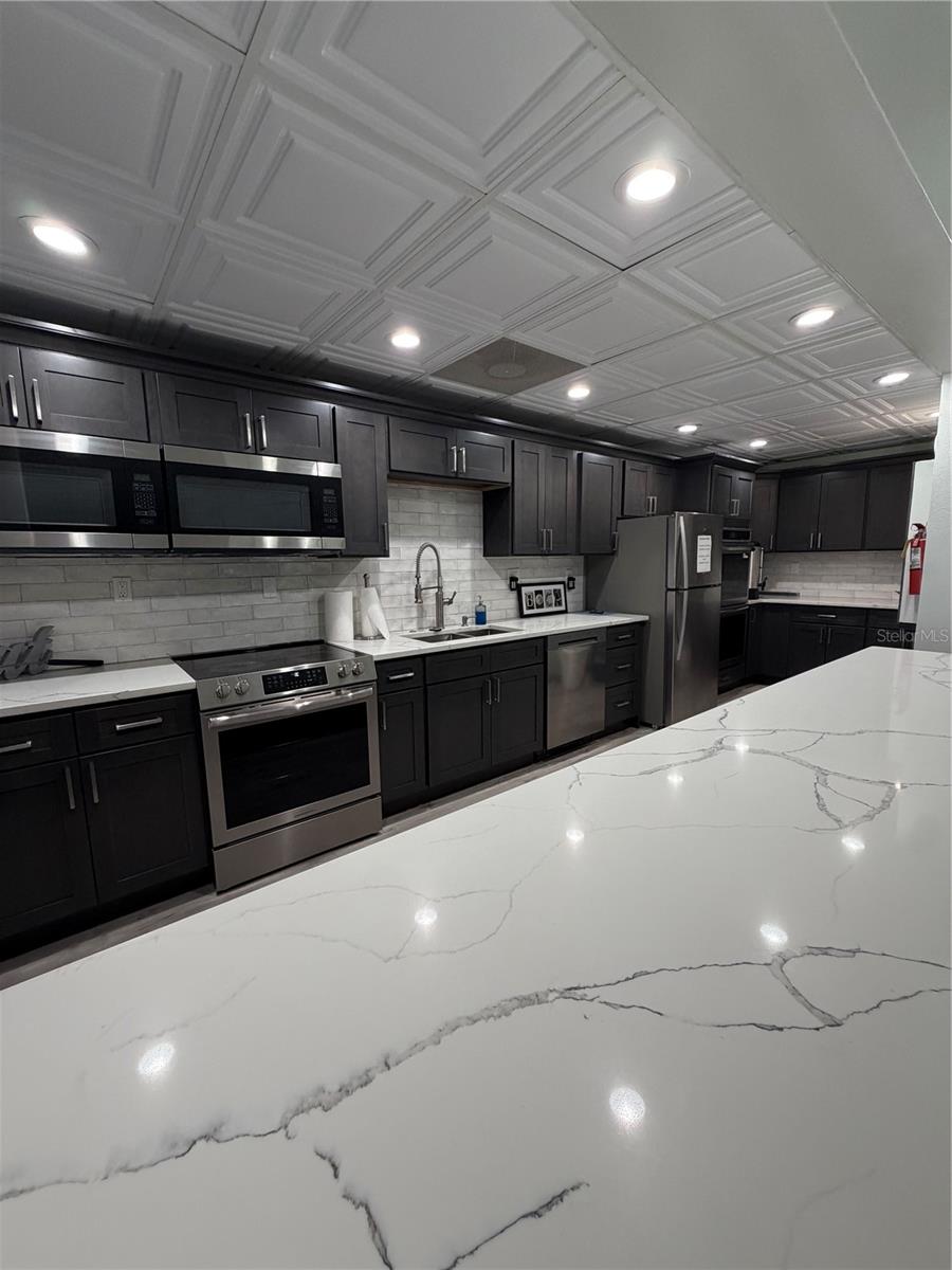93 BOCA CIEGA POINT BLVD N #93