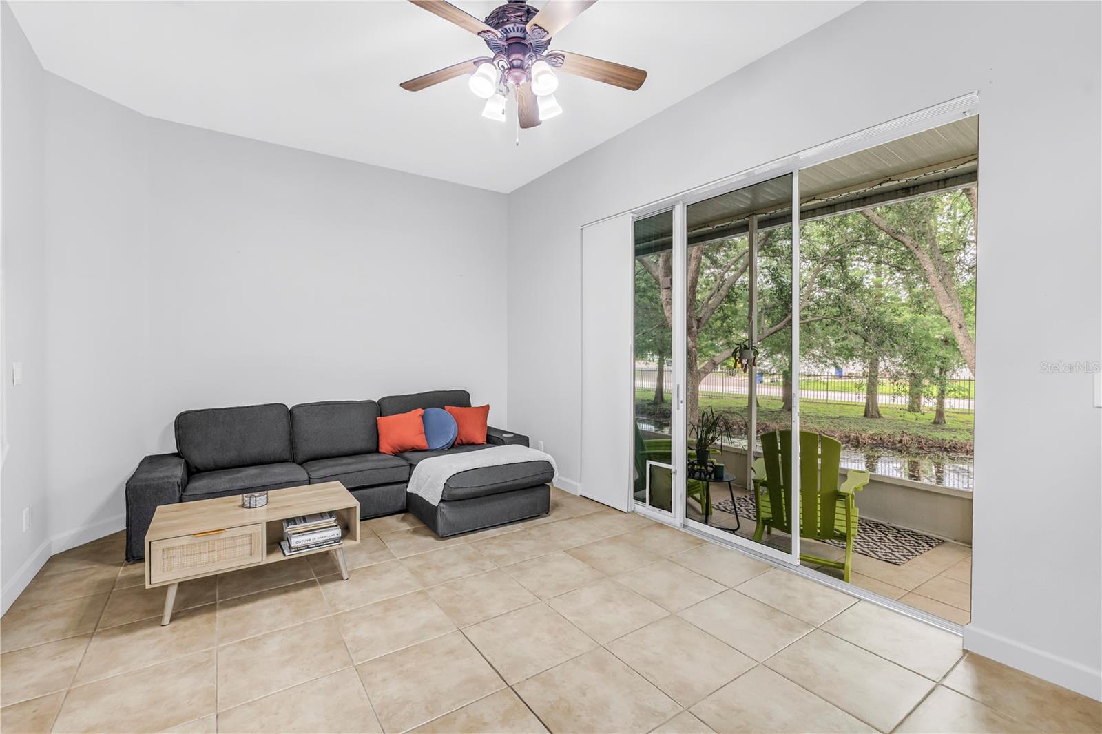 2982 ESTANCIA PL