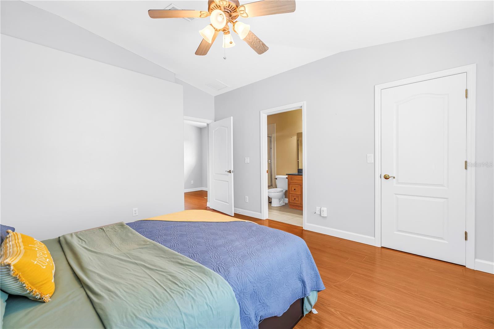 2982 ESTANCIA PL