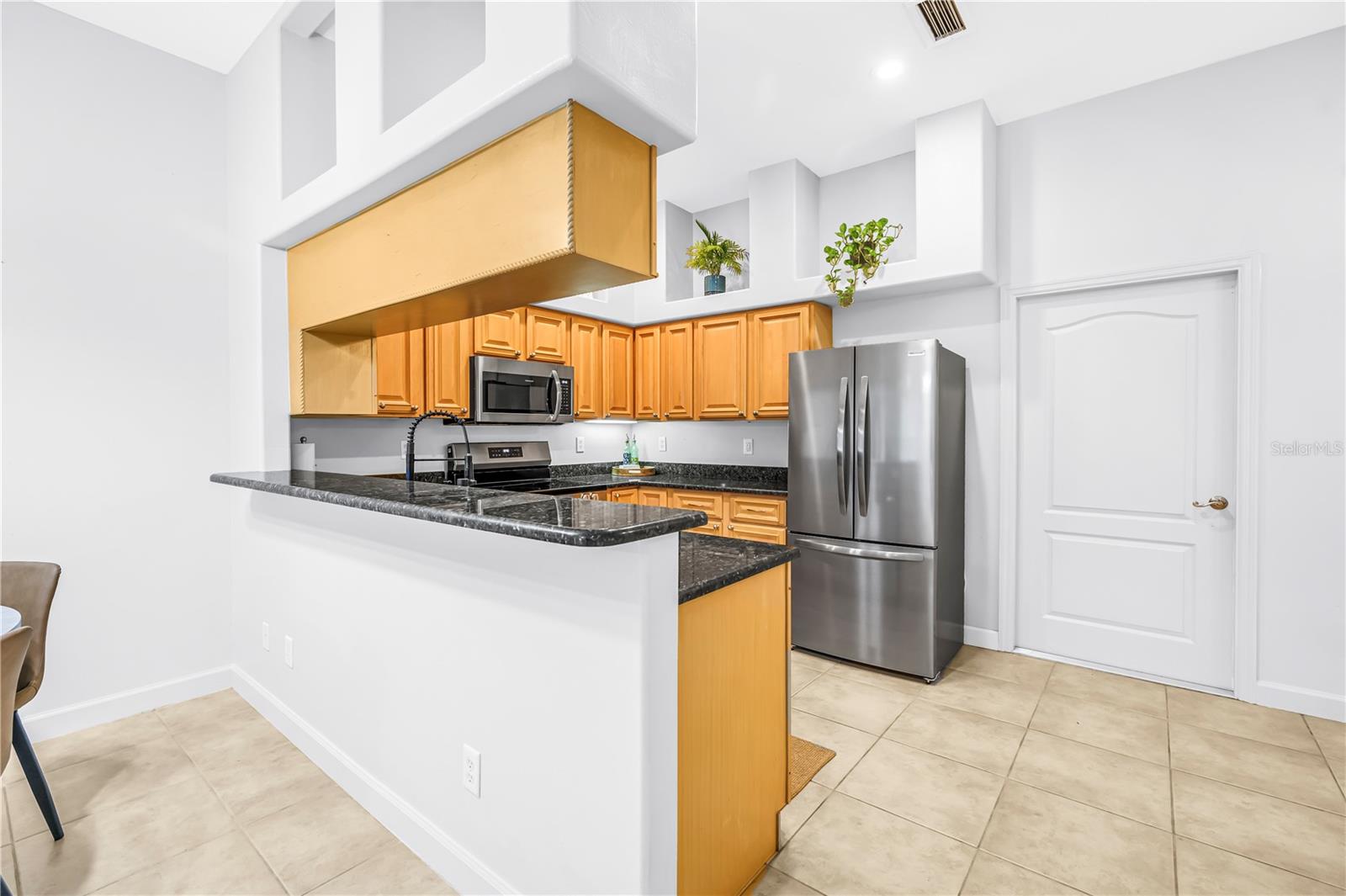 2982 ESTANCIA PL