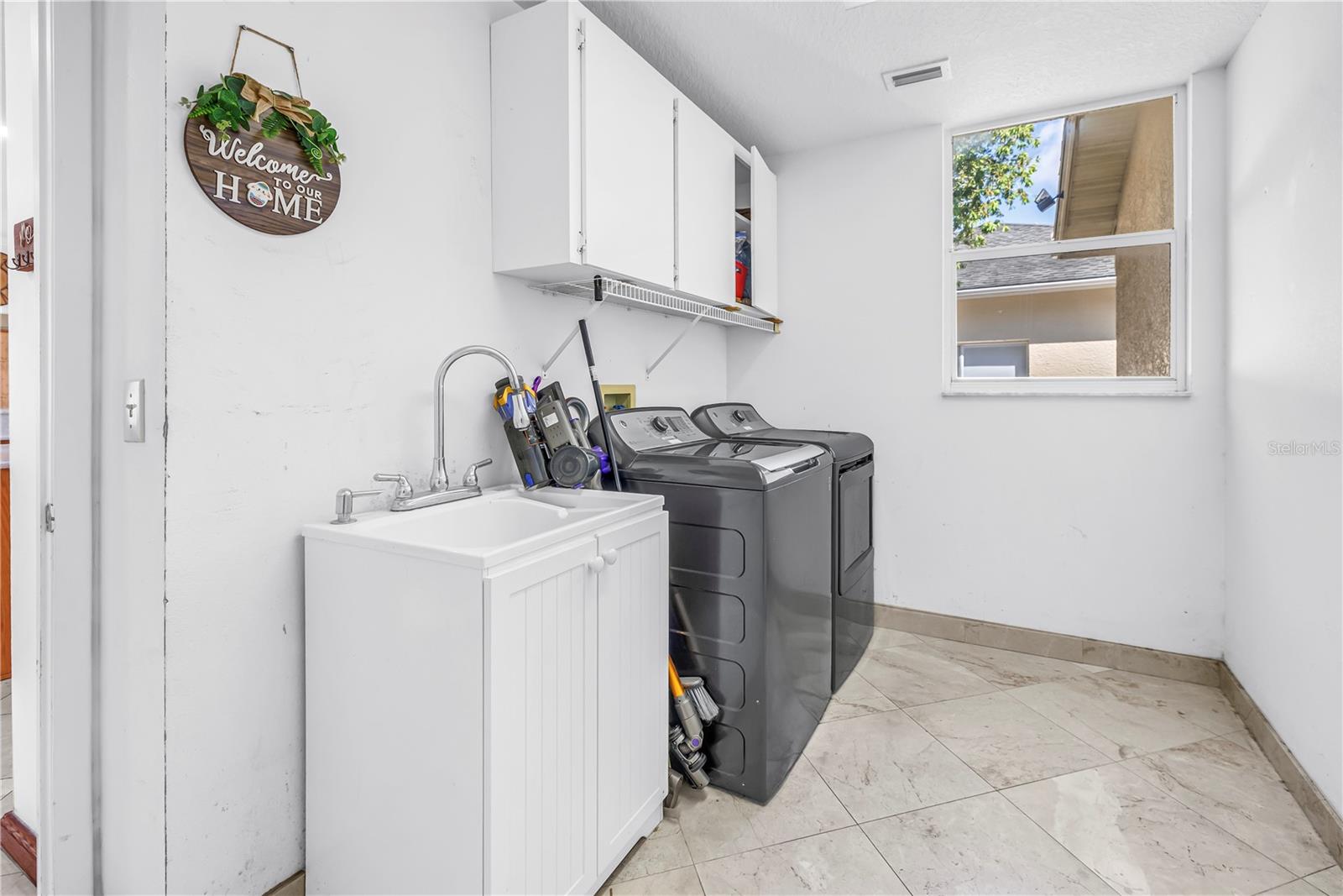 10210 VISTA POINTE DR
