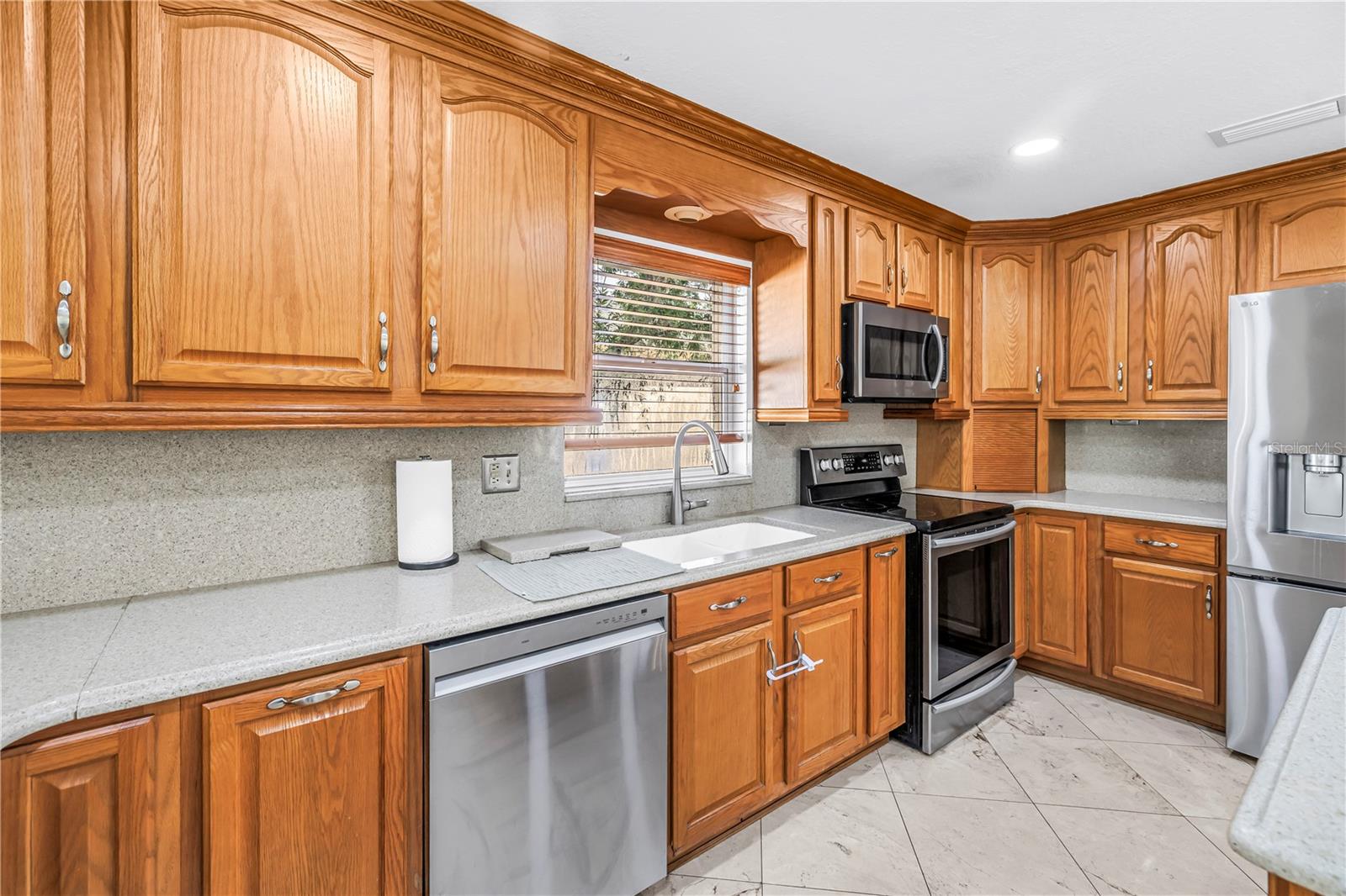 10210 VISTA POINTE DR