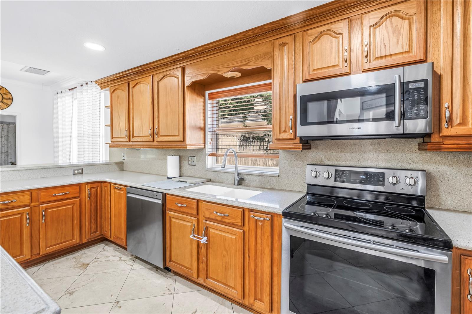 10210 VISTA POINTE DR